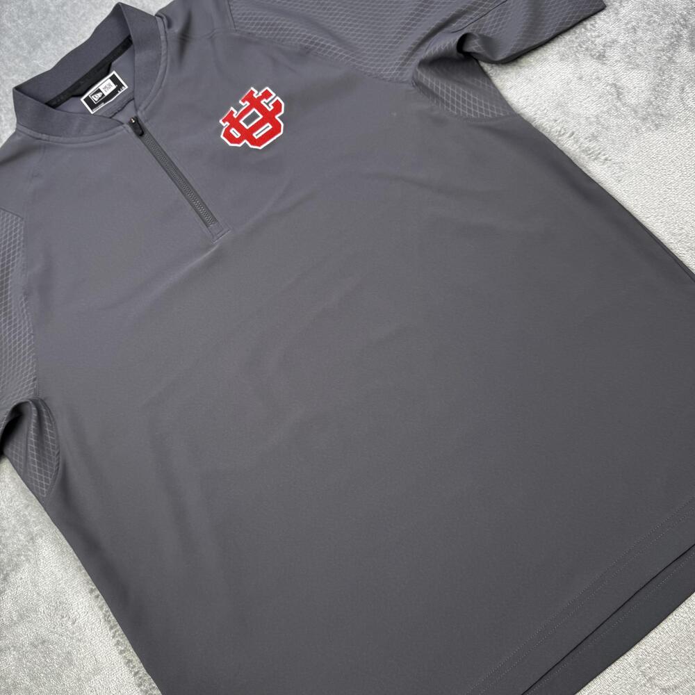 UC Logo Jacket Mens Large Gray New Era Short Sleeve Quarter Zip Pullover